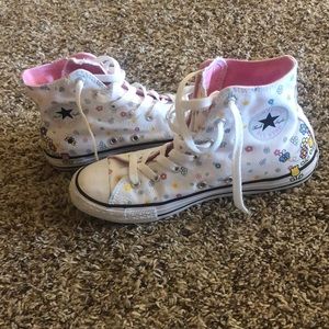 Hello Kitty Converse